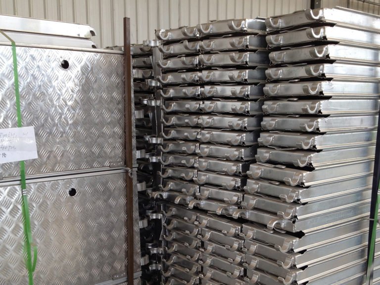 Aluminium-Plank-With-Ladder-Packing